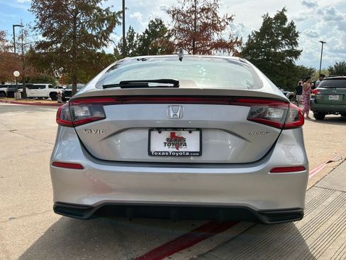 Used 2025 Honda Civic Sport image 7
