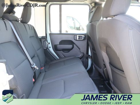 Used 2023 Jeep Wrangler Unlimited AWD/4WD image 11