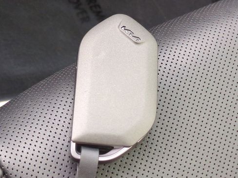 Used 2024 Kia Telluride S image 27