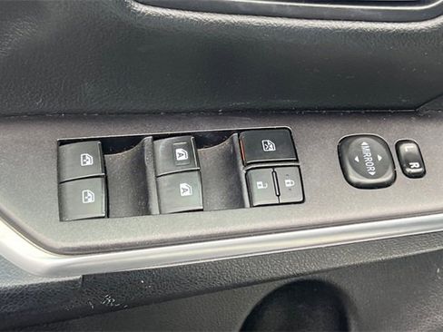 Used 2015 Toyota Camry SE image 12