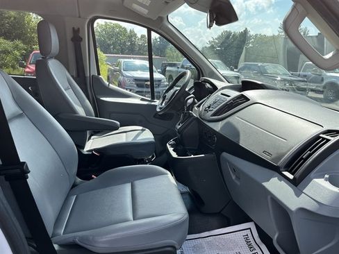 Used 2018 Ford Transit 150 XL RWD image 32