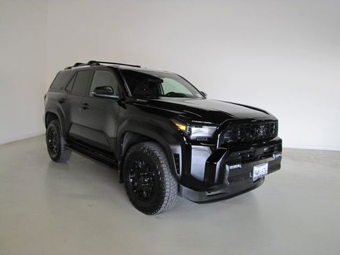 Used 2025 Toyota 4Runner TRD Off-Road AWD/4WD image 3