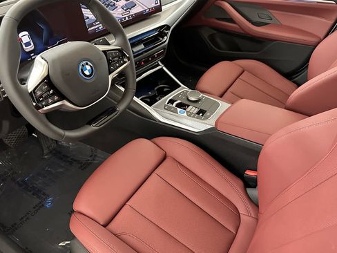 Used 2025 BMW i4 eDrive40 w/ Premium Package image 11