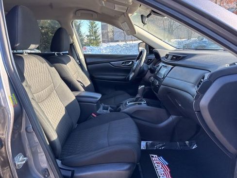 Used 2020 Nissan Rogue SV image 24