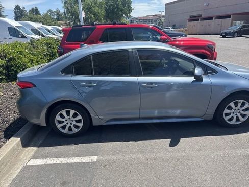 Used 2022 Toyota Corolla LE FWD image 26