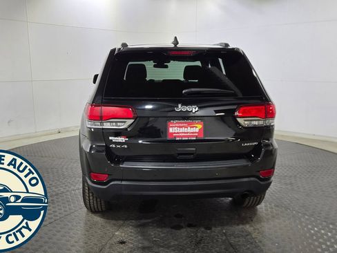 Used 2020 Jeep Grand Cherokee Laredo image 6