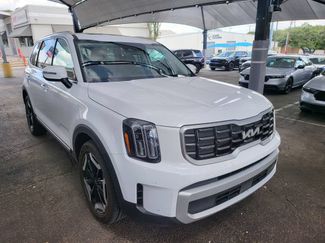 Used 2025 Kia Telluride S FWD video 2