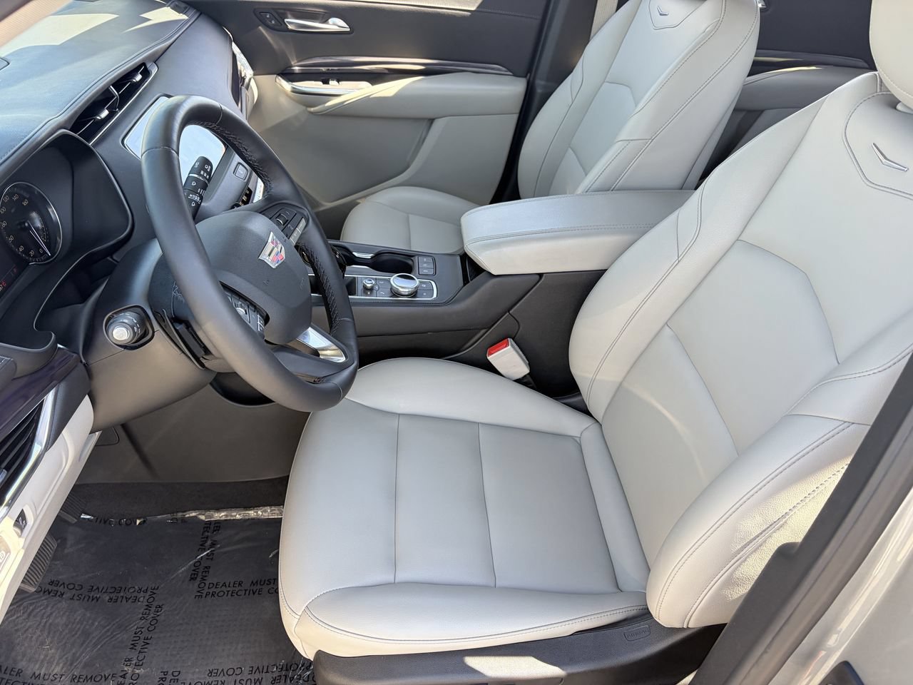 Certified 2023 Cadillac XT4 Luxury w/ Driver Awareness Package FWD image 20