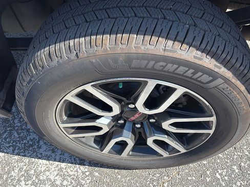 Used 2019 GMC Sierra 1500 AT4 w/ AT4 Premium Package image 12