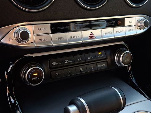 Used 2020 Kia Stinger GT image 15