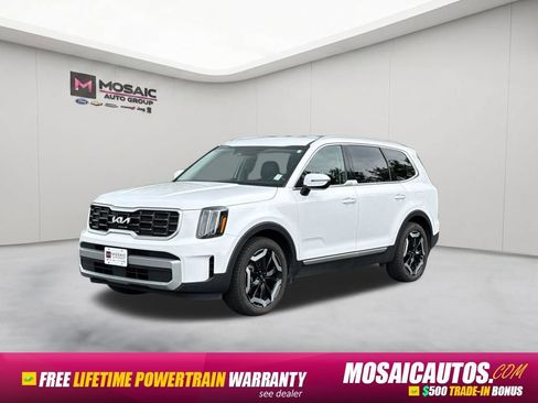 Used 2024 Kia Telluride S AWD/4WD image 3