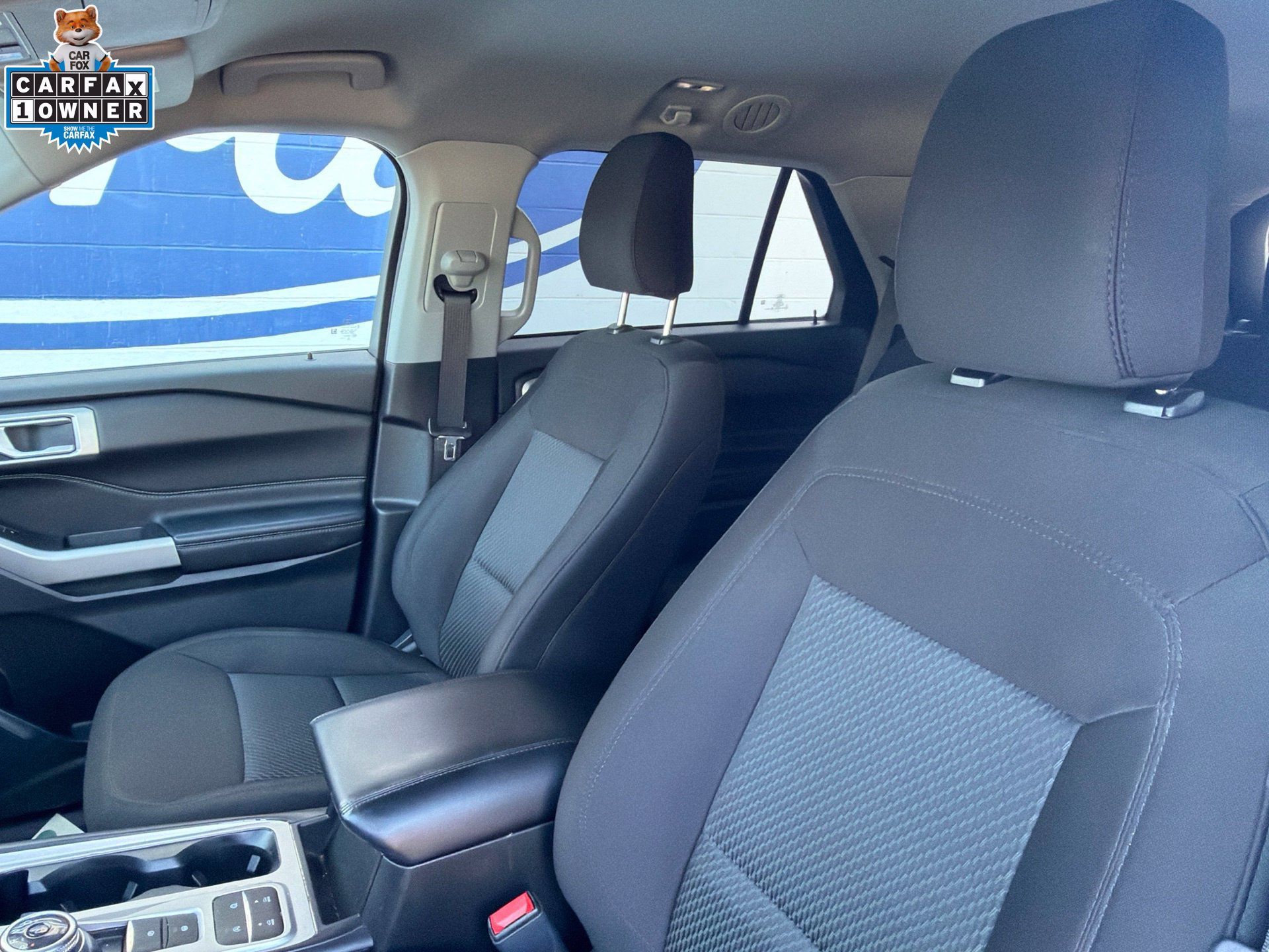 Used 2023 Ford Explorer XLT RWD image 6