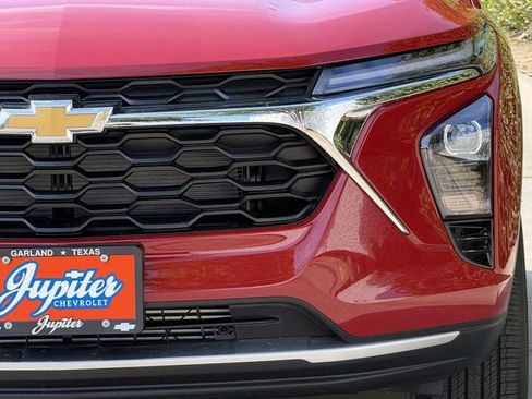 New 2026 Chevrolet Trax LT image 9