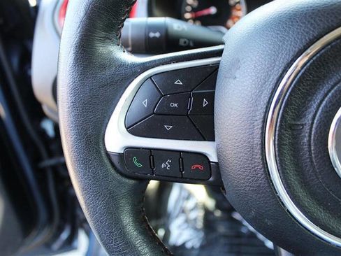 Used 2021 Jeep Renegade Trailhawk AWD/4WD image 15