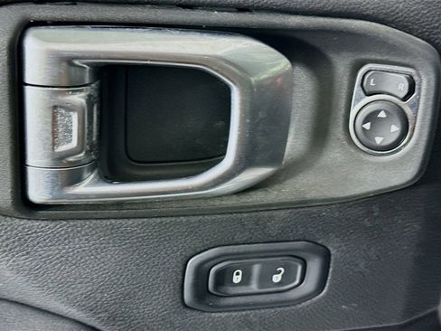 Used 2022 Jeep Wrangler Unlimited Rubicon w/ LED Lighting Group image 22