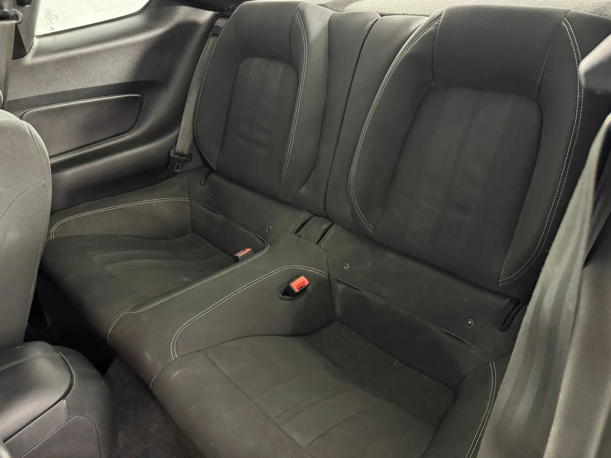 Used 2020 Ford Mustang Coupe RWD image 27