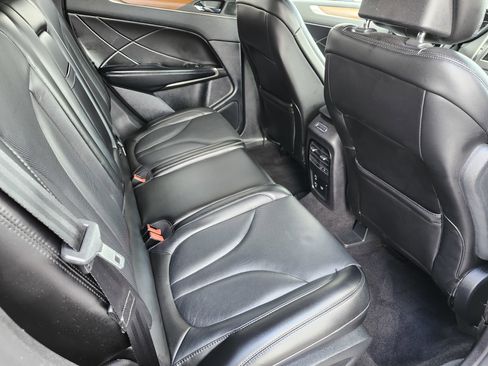 Used 2019 Lincoln MKC Reserve w/ MKC Climate Package AWD/4WD image 24