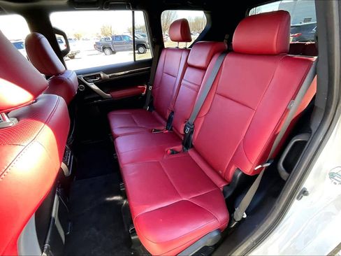 Used 2020 Lexus GX 460 Luxury w/ Off Road Package image 20