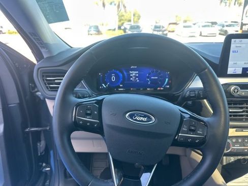 Used 2022 Ford Escape SEL w/ Technology Package image 25