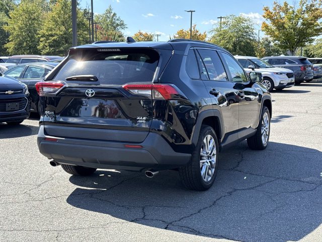 Used 2022 Toyota RAV4 XLE Premium AWD/4WD image 2