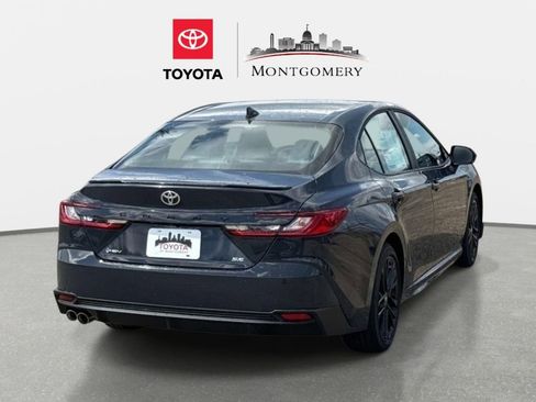 Used 2026 Toyota Camry SE w/ Convenience Package image 3