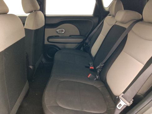 Used 2017 Kia Soul FWD image 18