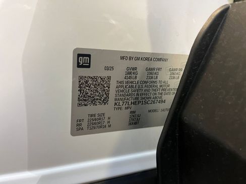 Used 2025 Chevrolet Trax LT w/ LT Convenience Package image 28