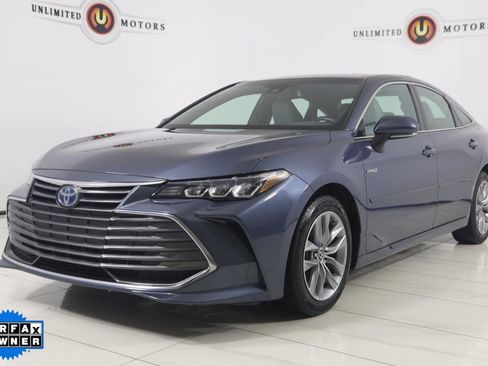 Used 2019 Toyota Avalon XLE image 5