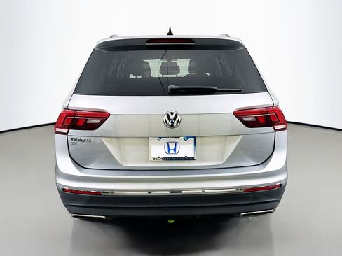 Used 2021 Volkswagen Tiguan SE FWD image 6