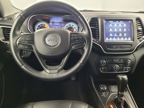 Used 2019 Jeep Cherokee Trailhawk AWD/4WD image 22