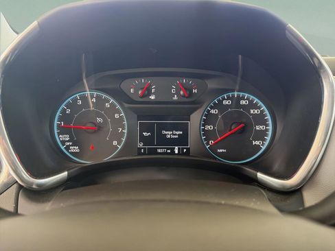 Used 2020 Chevrolet Equinox LS w/ LS Convenience Package image 11