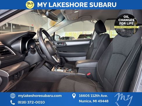 Used 2018 Subaru Outback 2.5i Premium AWD/4WD image 11