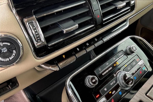 Used 2023 Lincoln Navigator L Reserve AWD/4WD image 20