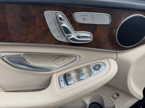 Used 2018 Mercedes-Benz C 300 Sedan image 23