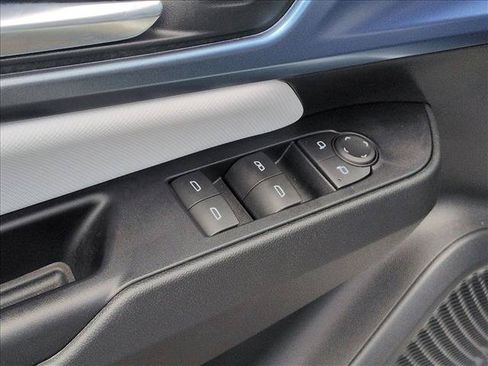 Used 2026 Chevrolet Equinox EV LT FWD image 13