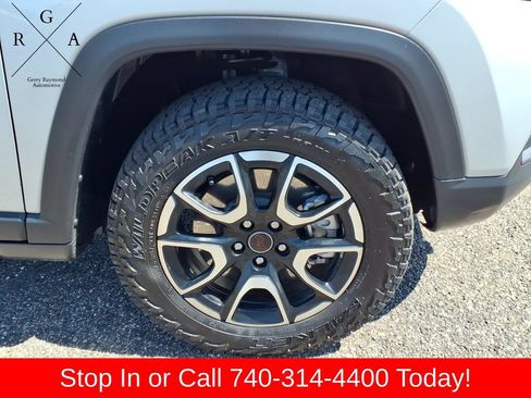 Used 2026 Jeep Compass Trailhawk AWD/4WD image 24