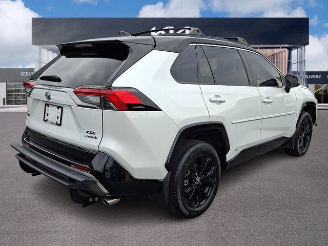 Used 2023 Toyota RAV4 XSE AWD/4WD image 6