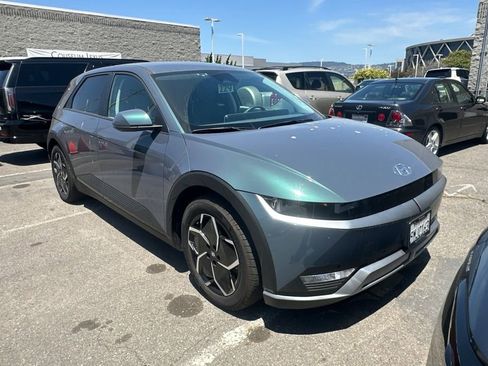 Used 2024 Hyundai Ioniq 5 SEL RWD image 2