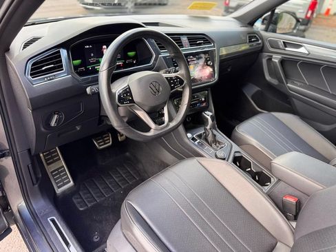 Used 2022 Volkswagen Tiguan SE R-Line AWD/4WD image 13