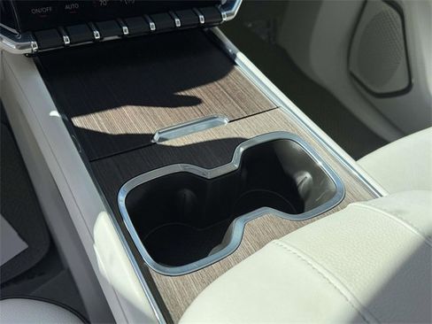 Certified 2024 GMC Acadia Denali w/ Super Cruise Package image 17