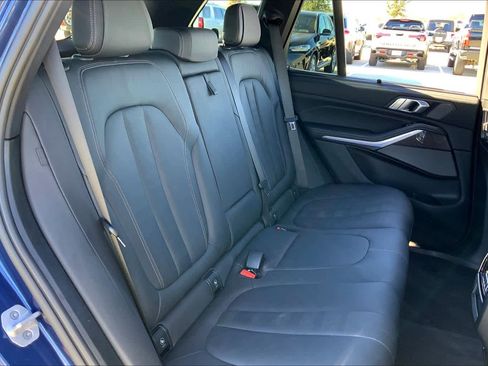 Used 2021 BMW X5 M50i w/ Executive Package image 38