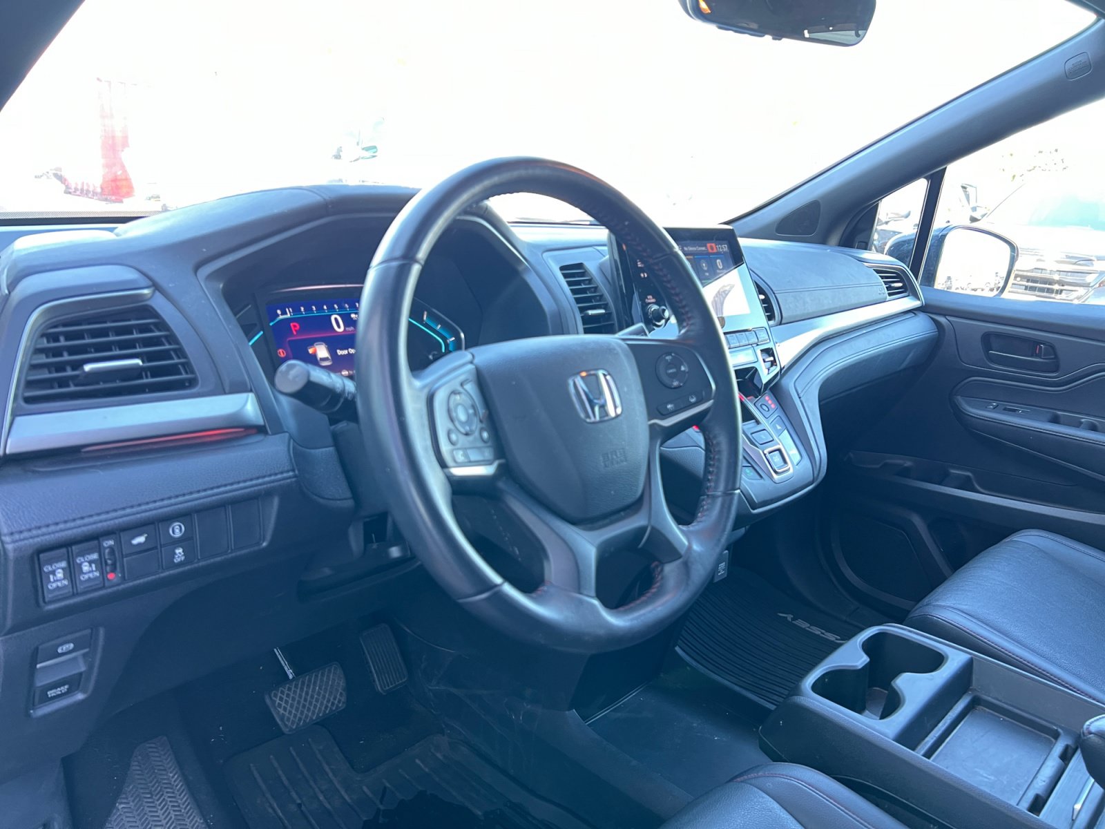 Used 2023 Honda Odyssey Sport image 16