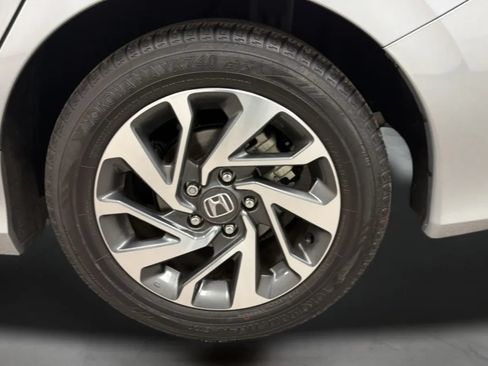 Used 2018 Honda Civic EX image 28