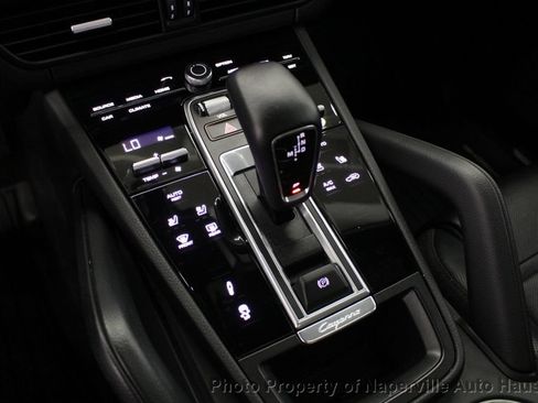 Used 2021 Porsche Cayenne Coupe AWD/4WD image 27