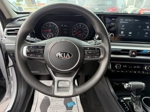 Used 2021 Kia K5 LXS image 17