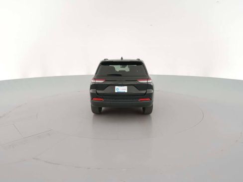 New 2025 Jeep Grand Cherokee Altitude image 10