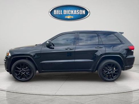 Used 2020 Jeep Grand Cherokee Altitude AWD/4WD image 4