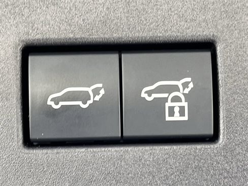 Used 2024 Lexus LX 600 4WD w/ Luxury Package image 30