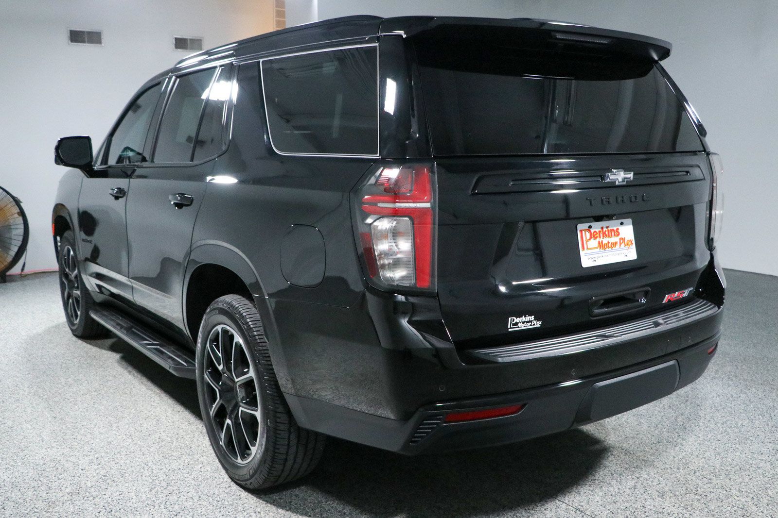 Used 2023 Chevrolet Tahoe RST w/ Luxury Package AWD/4WD image 9