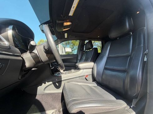 Used 2022 Jeep Grand Cherokee Limited AWD/4WD image 10